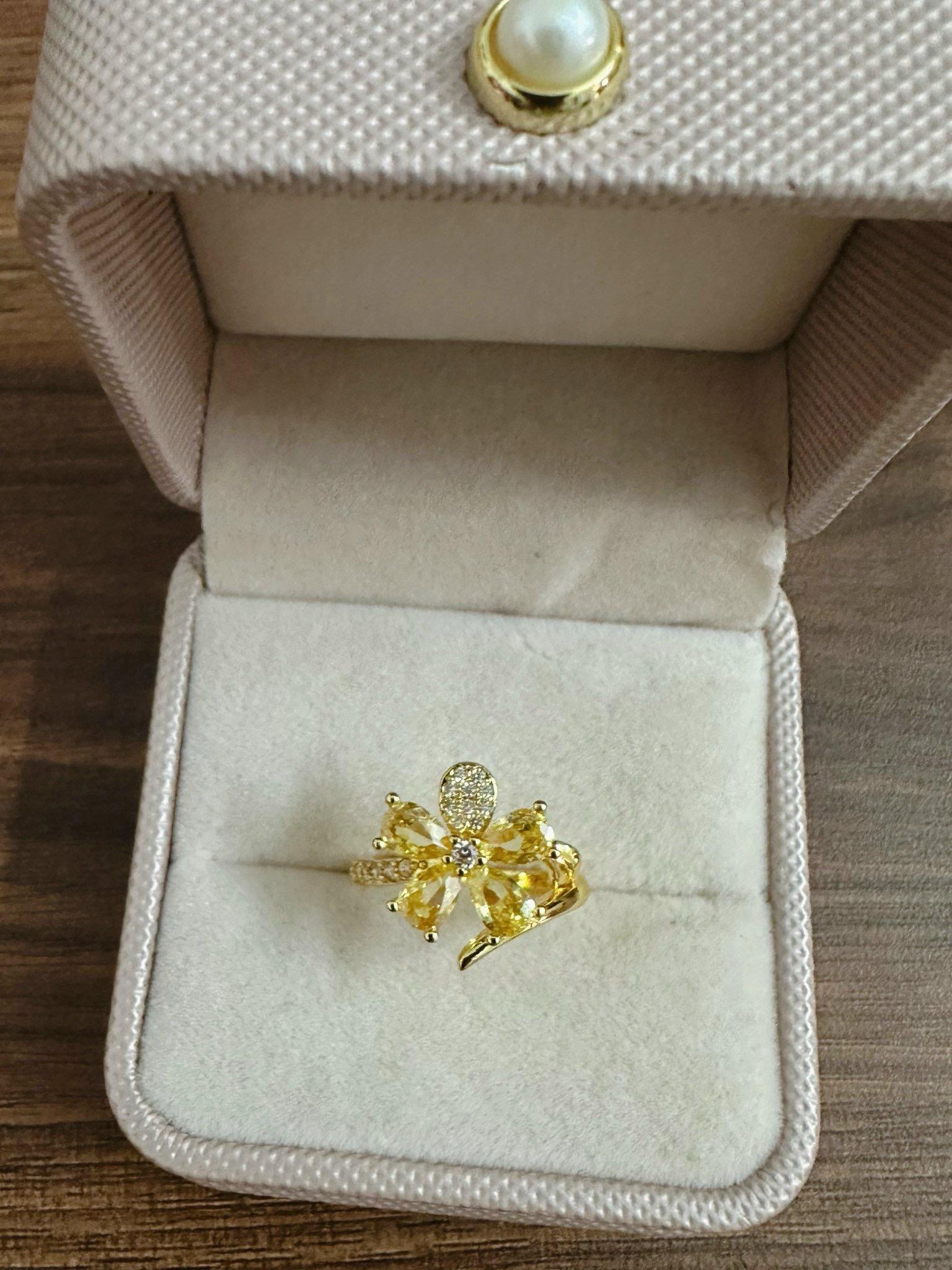 [May jewels] Nhẫn hoa ngũ cánh vàng đính đa tổng hợp - trang sức mỹ ký dành cho nữ_thumbnail_2