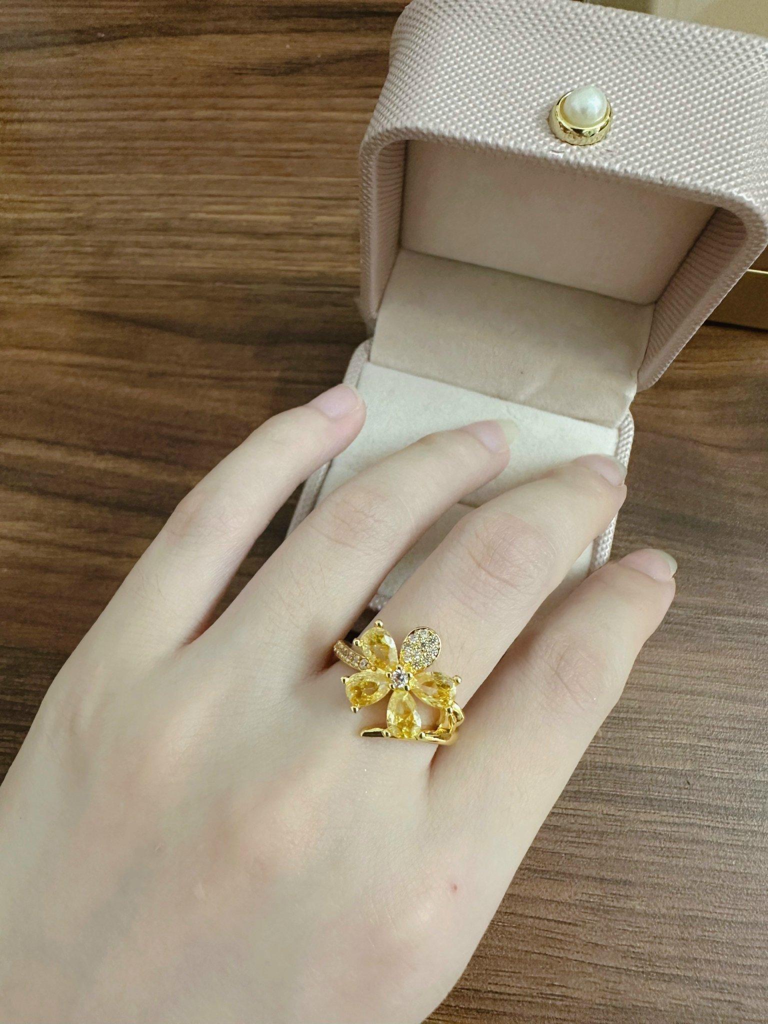 [May jewels] Nhẫn hoa ngũ cánh vàng đính đa tổng hợp - trang sức mỹ ký dành cho nữ_thumbnail_1