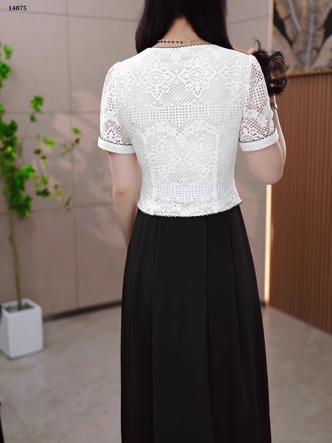 14875-Set áo ren trắng kèm chân  váy đen ( áo ren,  váy lụa chéo)_thumbnail_1