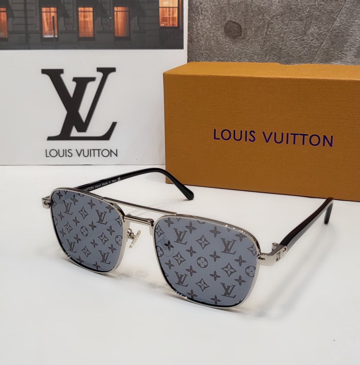 Mắt Kính Louis Vuitton LV Clockwise Sunglasses đen xám LikeAuth 99%