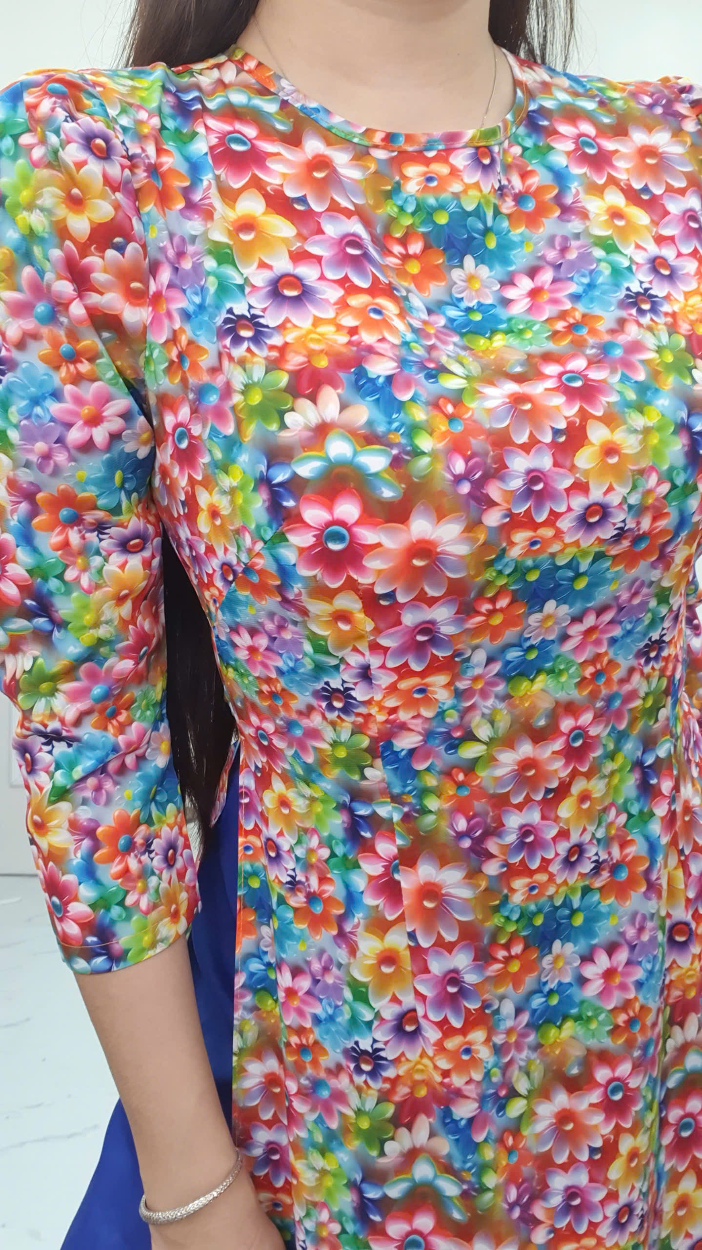 A2782 áo dài khít bồng lụa Nhật hoa đá ngũ sắc