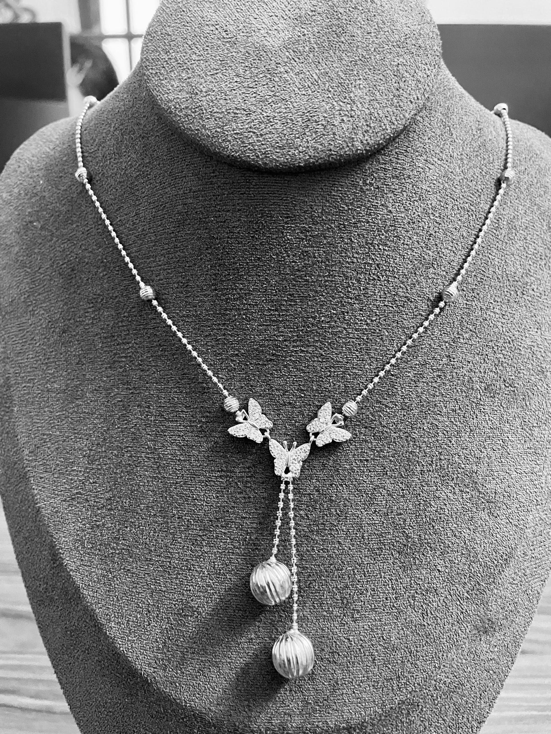 [May jewels] Dây chuyền mặt hình bướm - Vòng cổ trang sức quả cầu cho phái nữ_thumbnail_4