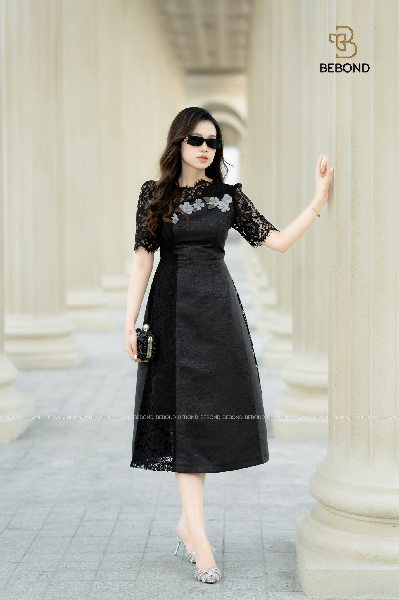 Đầm Tafta đen phối ren thêu hoa Harmony_thumbnail_0