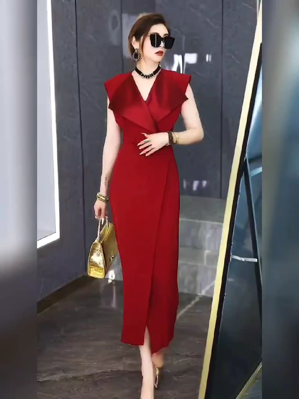 15040-Đầm body suông đỏ cổ  bẻ vạt đắp chéo cách điệu ( thun mịn, lụa)_thumbnail_0