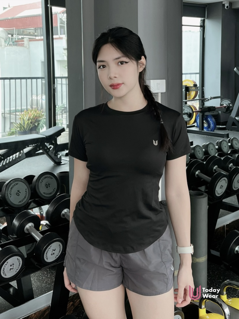 Áo Dri-fit đen mix quần Gina short xám_thumbnail_0