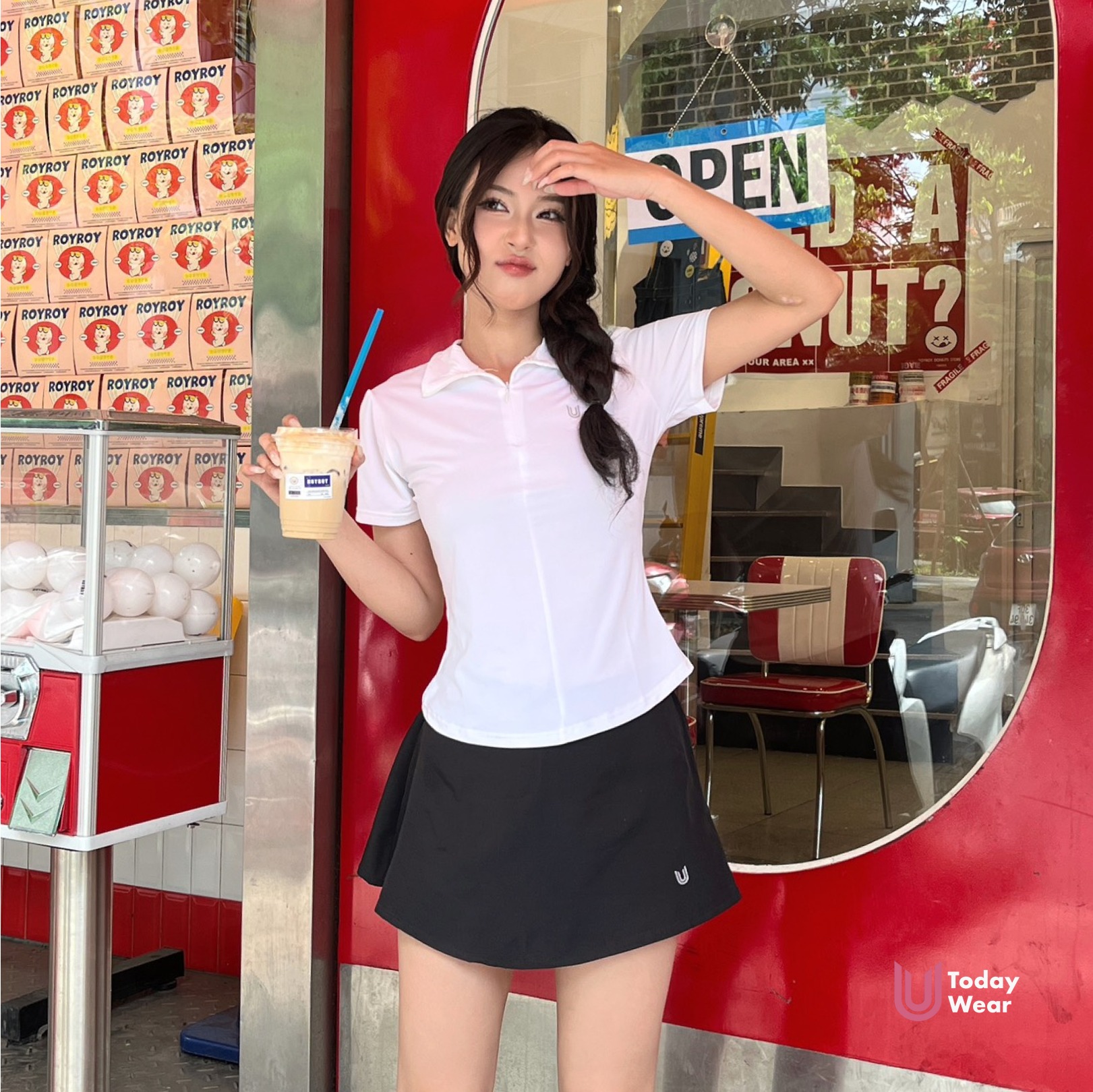 Áo Lia trắng mix chân váy Lina đen