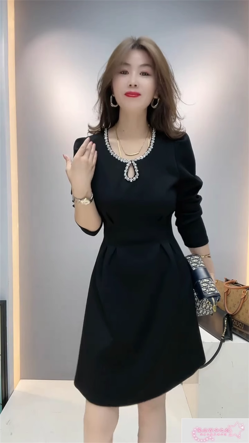 16052-Đầm xòe A tay dài cổ viền ren giọt nước ( poly 2  da)_thumbnail_1