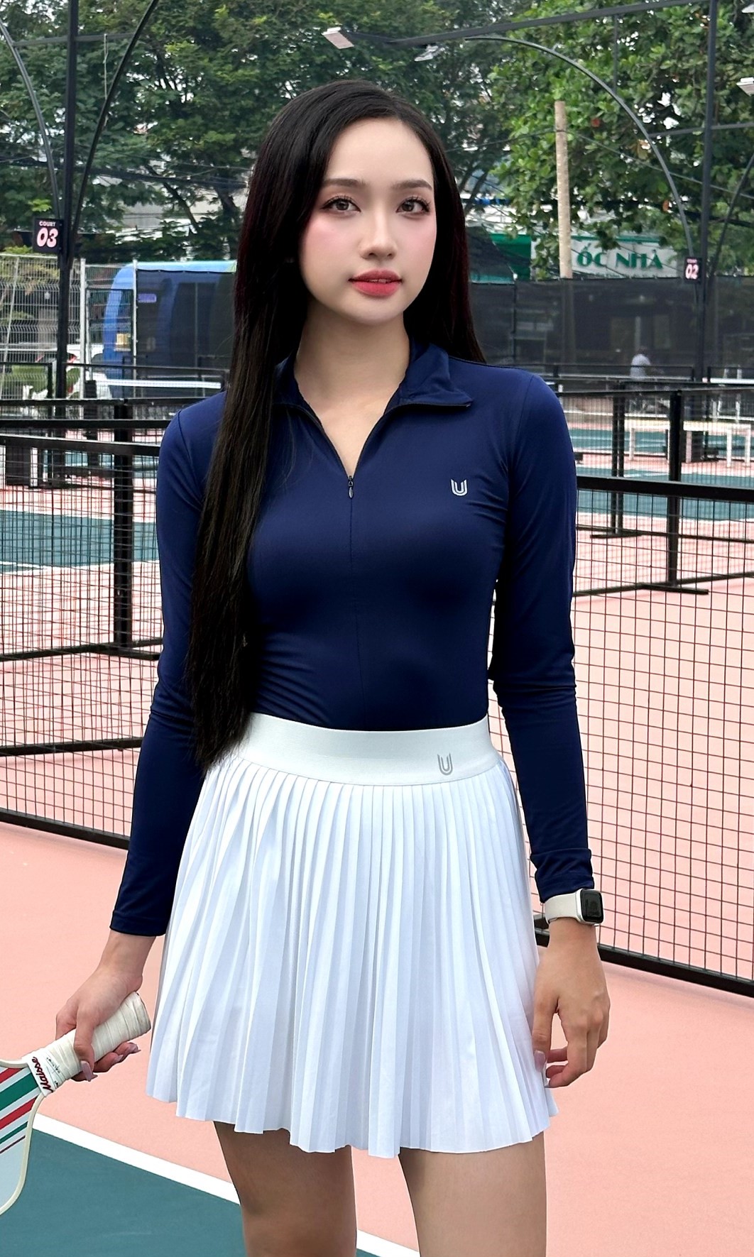 Áo Jolie xanh navy mix chân váy Meli trắng_thumbnail_0