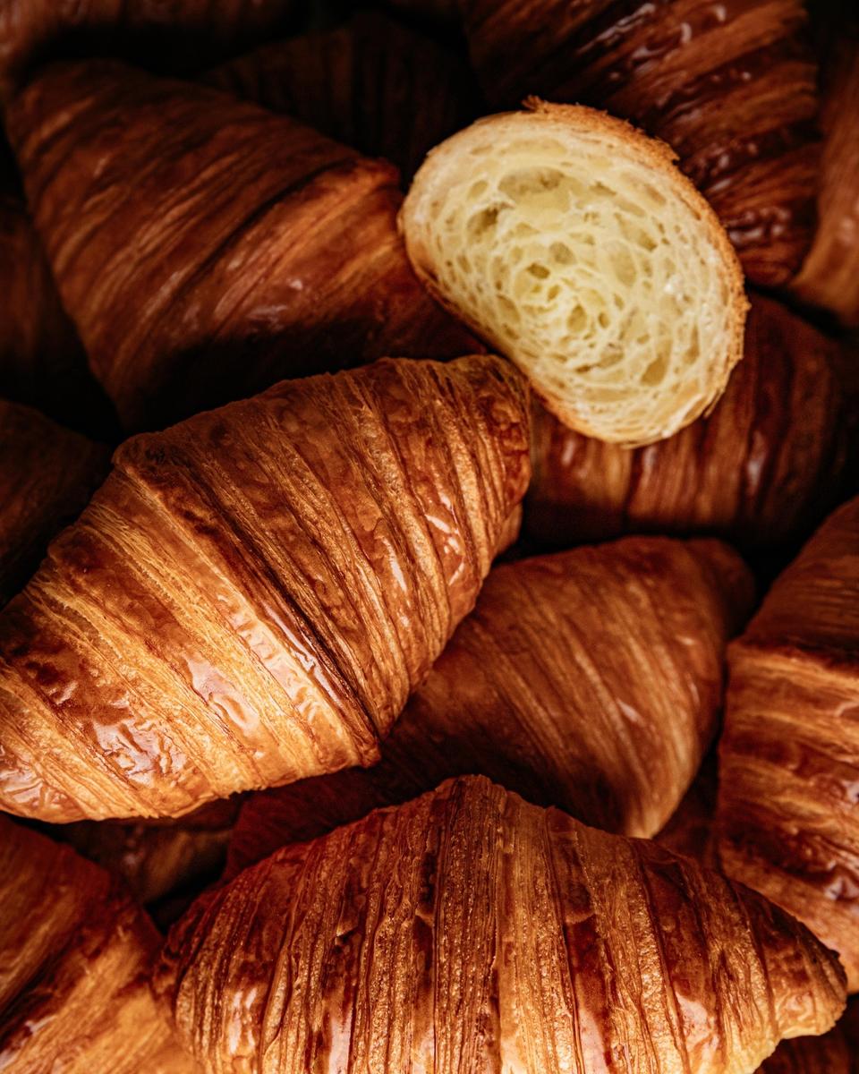 BÁNH PLAIN CROISSANT_1