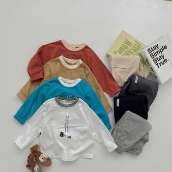 Bộ dài tay in gấu chữ dọc phối cổ