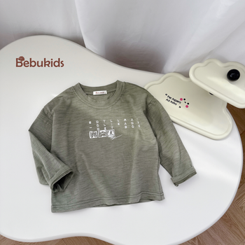 Áo dài tay in chữ 3 ô vuông