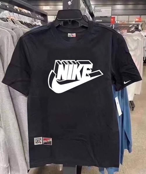 Product image - Áo thun A006