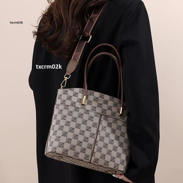 Product image - Túi Xách Caro M02 (Kem)