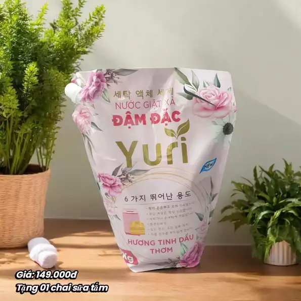 Product image - Nước giặt Yuri túi 3.2kg