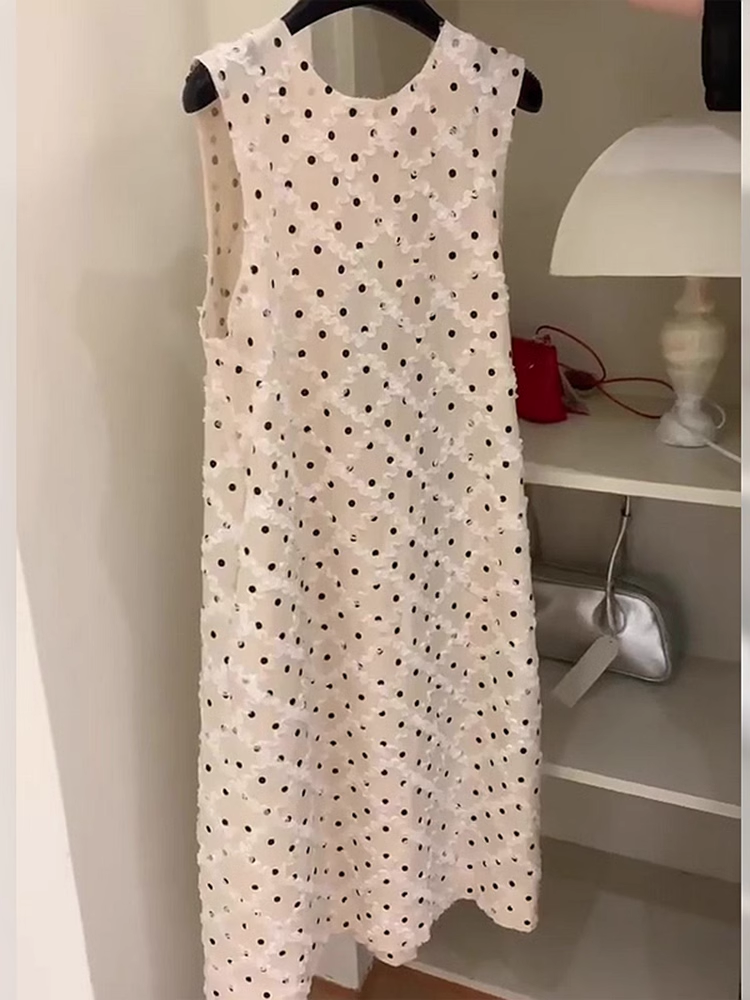 16104-Đầm suông A sát nách chấm bi thêu (voan bi thêu.lót)_thumbnail_1