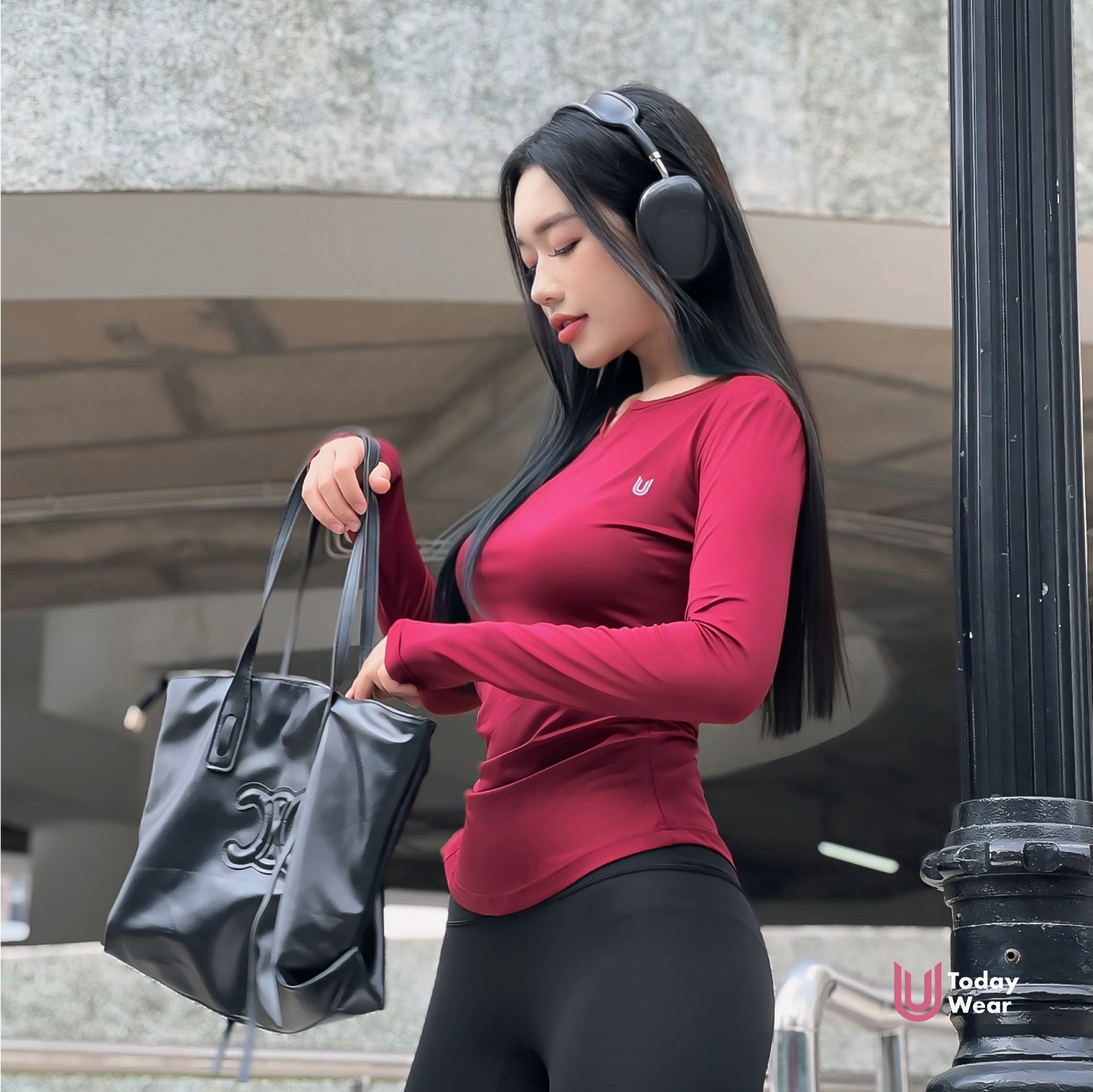 Áo Emma đỏ mix quần legging Zenna đen_thumbnail_2
