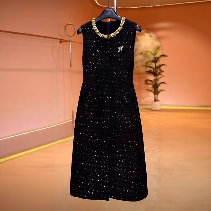 16114-Đầm xòe A dạ đen sát nách viền kim sa ( dạ text)_thumbnail_0