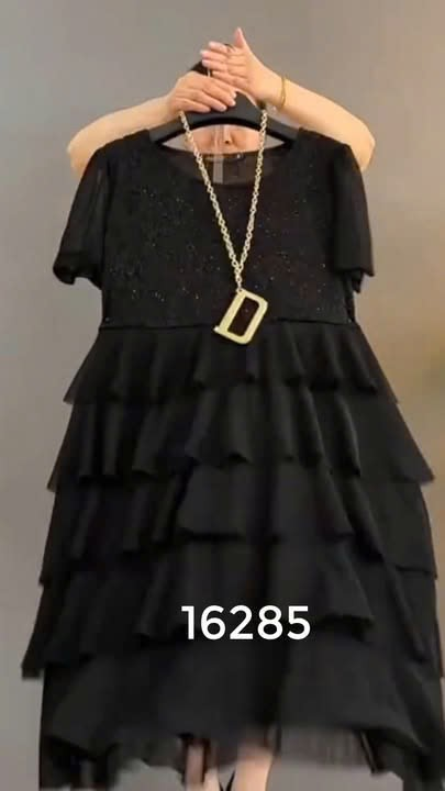16285- Đầm voan đen xếp tầng cách điệu (voan, thun dệt kim)_thumbnail_0