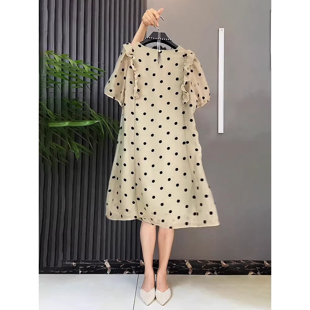 16143-Đầm suông be họa tiết bi đen ( lụa 100D, lót)_thumbnail_2