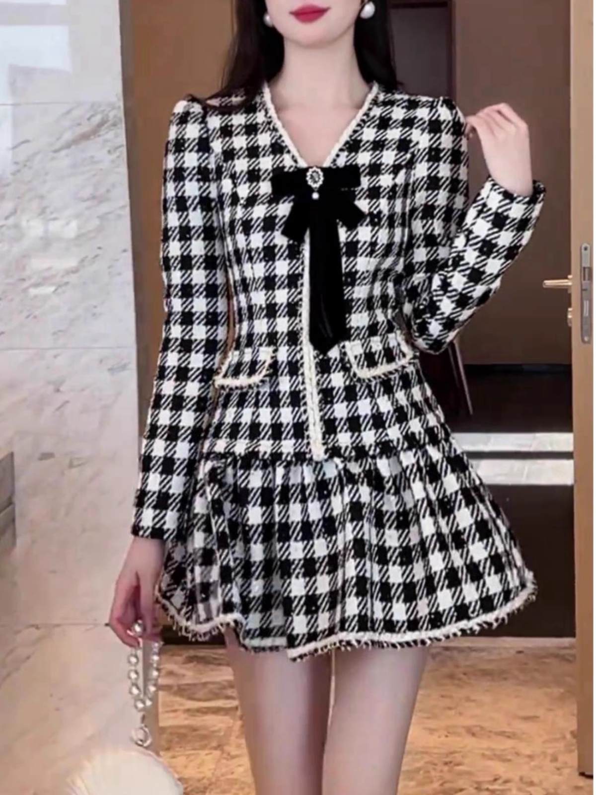 15781-Đầm suông tay dài kẻ caro trắng đen ( tuýp kẻ)_thumbnail_1