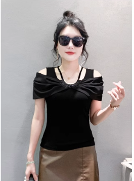 16400-Áo kiểu bẹt  vai cổ yếm cách điệu ( thun tăm, lụa)_thumbnail_1