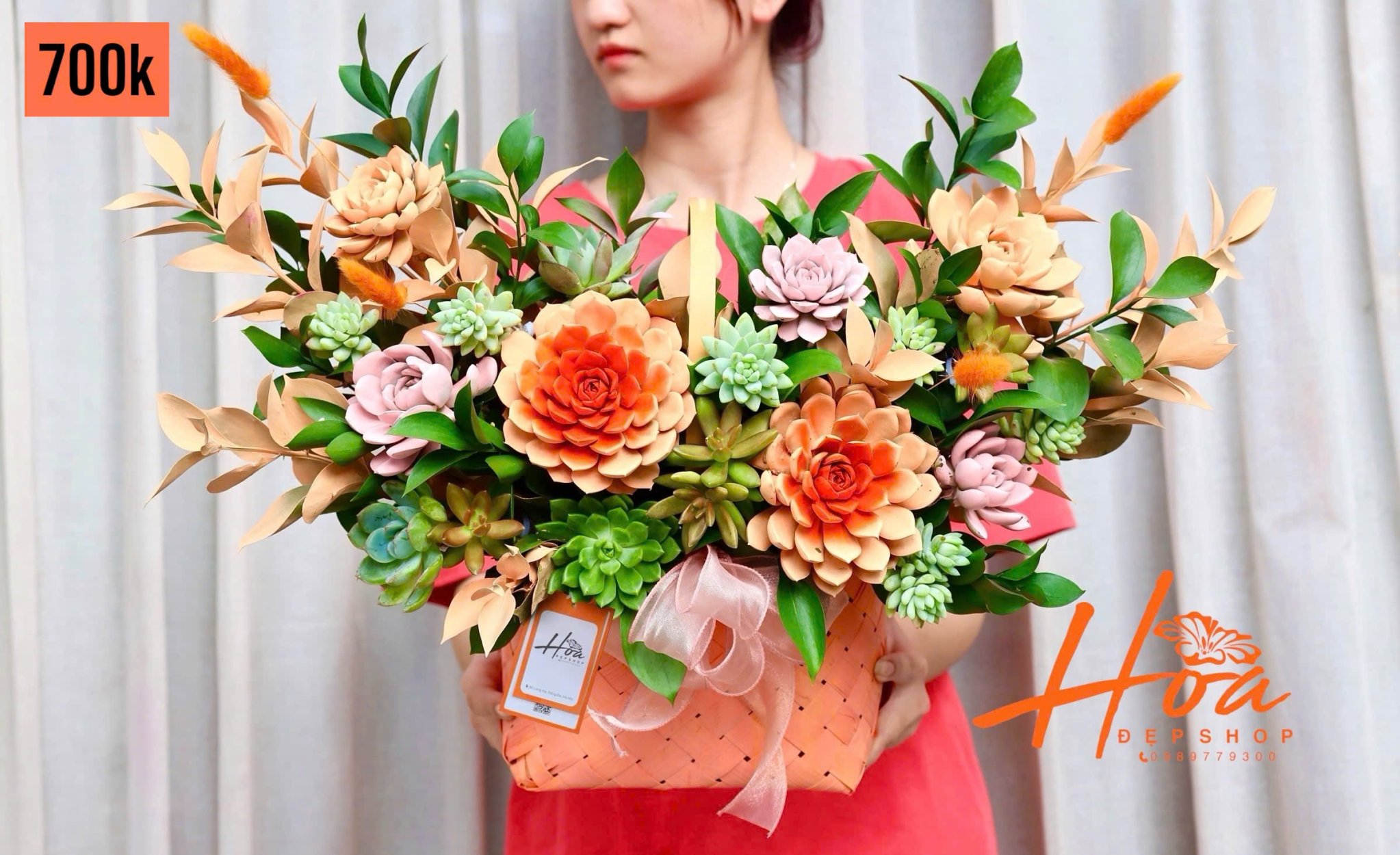 Giỏ nan chéo sen đá