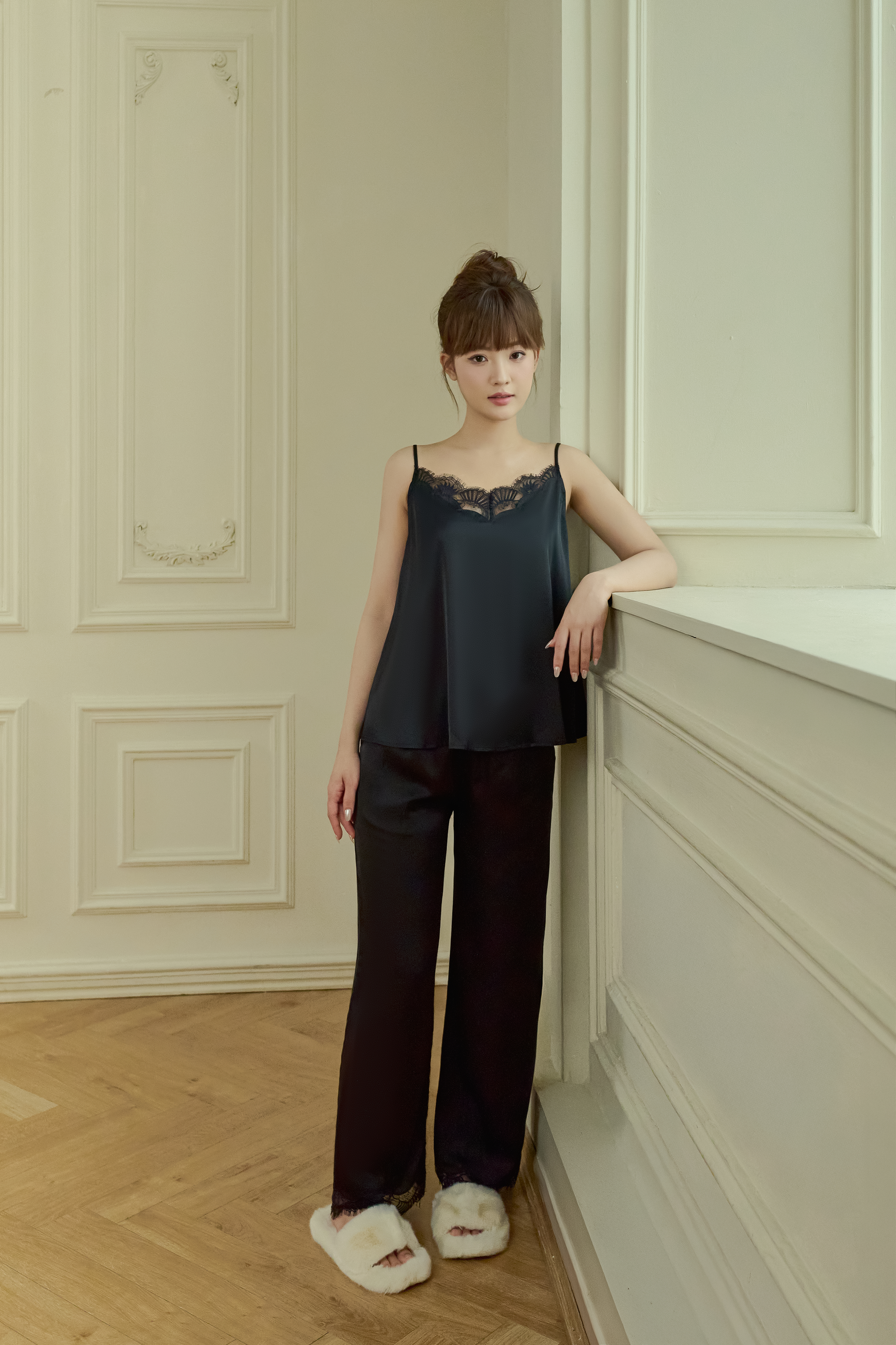 Bộ lụa áo 2 dây, quần dài BN601