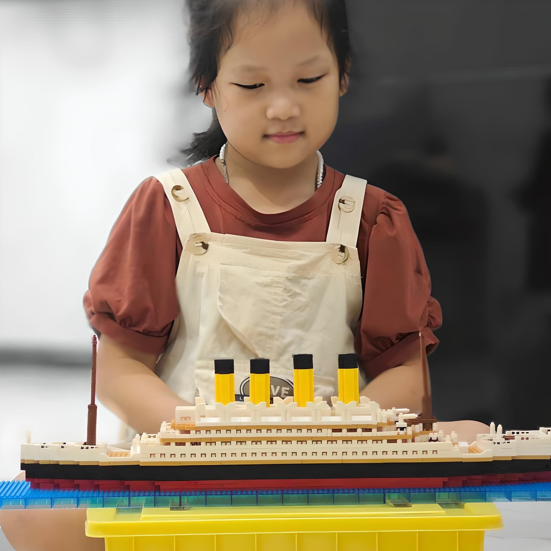 LEGO Mô hình lắp ghép 𝐓𝐚̀𝐮 𝐓𝐢𝐭𝐚𝐧𝐢𝐜 kích thước lớn (2.000 chi tiết)_thumbnail_3