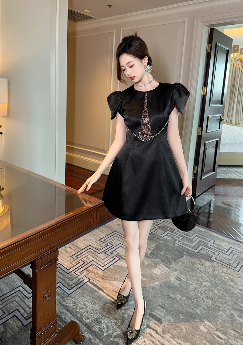 16028-Đầmlụa đen phối ren  ngực viền hạt ( lụa, ren)_thumbnail_0