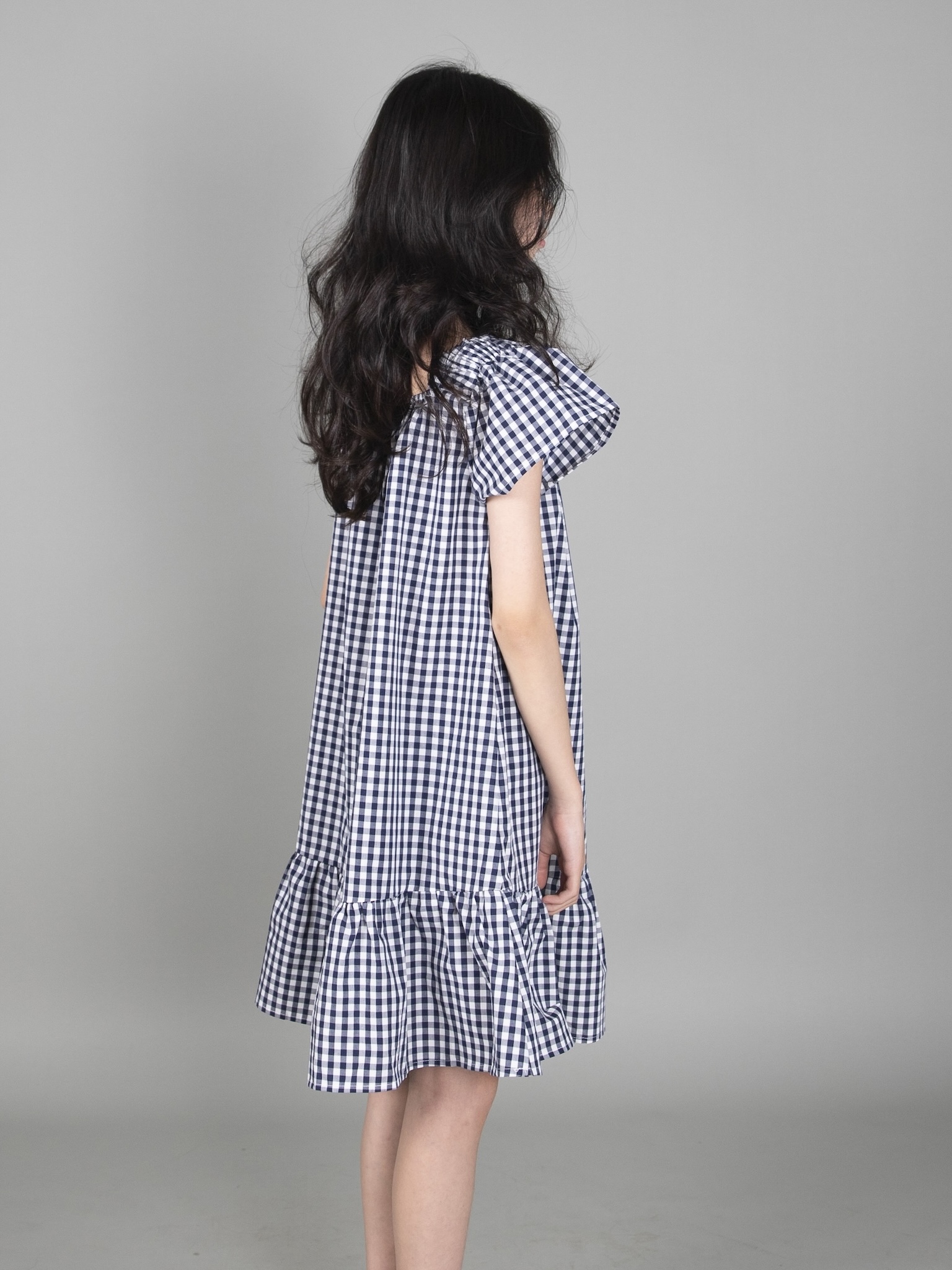 Váy kẻ caro xám trắng chun vai