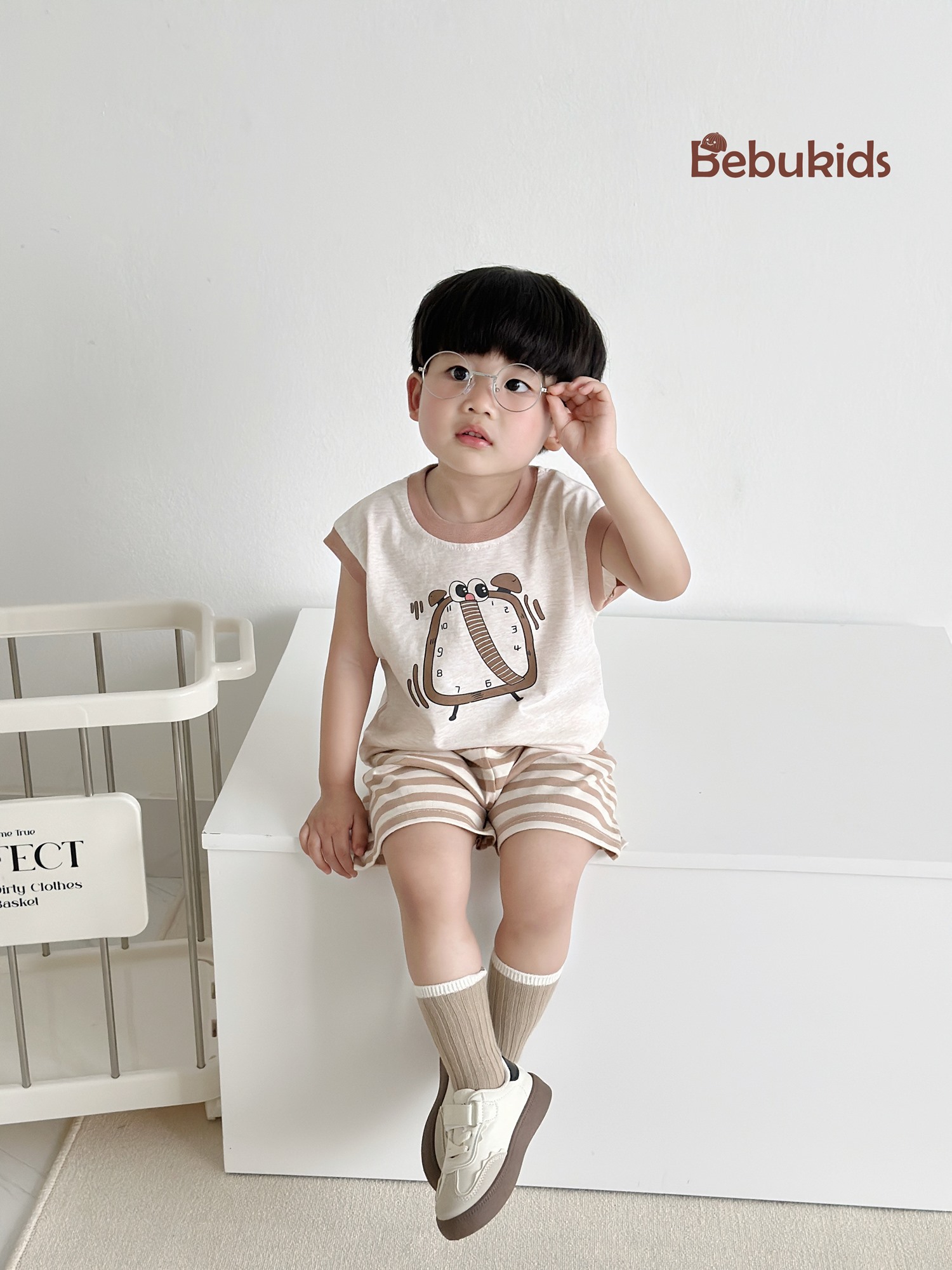SB2318- bộ sát nách in đồng hồ phối quần kẻ
