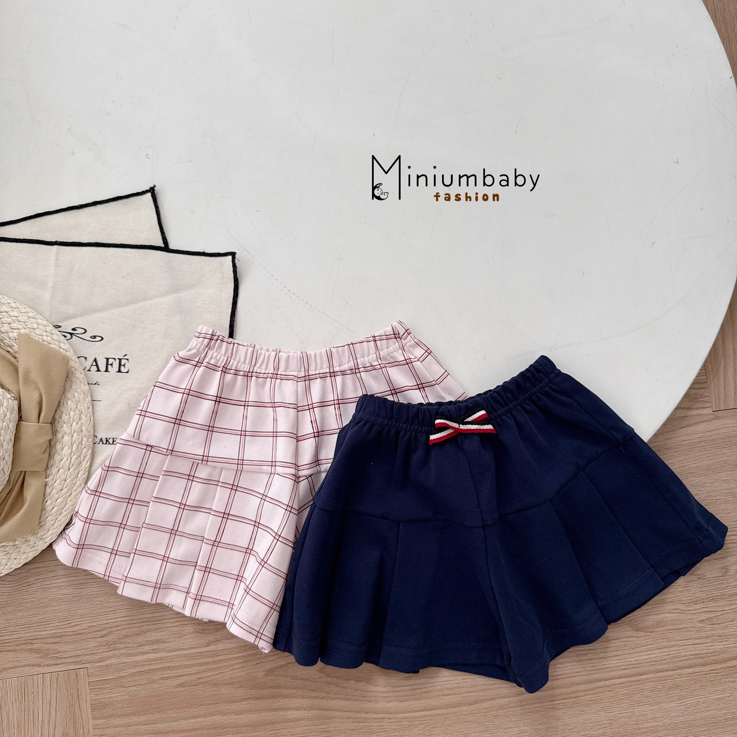 SB2314- bộ cộc tay in cổ thủy thủ nơ phối quần váy