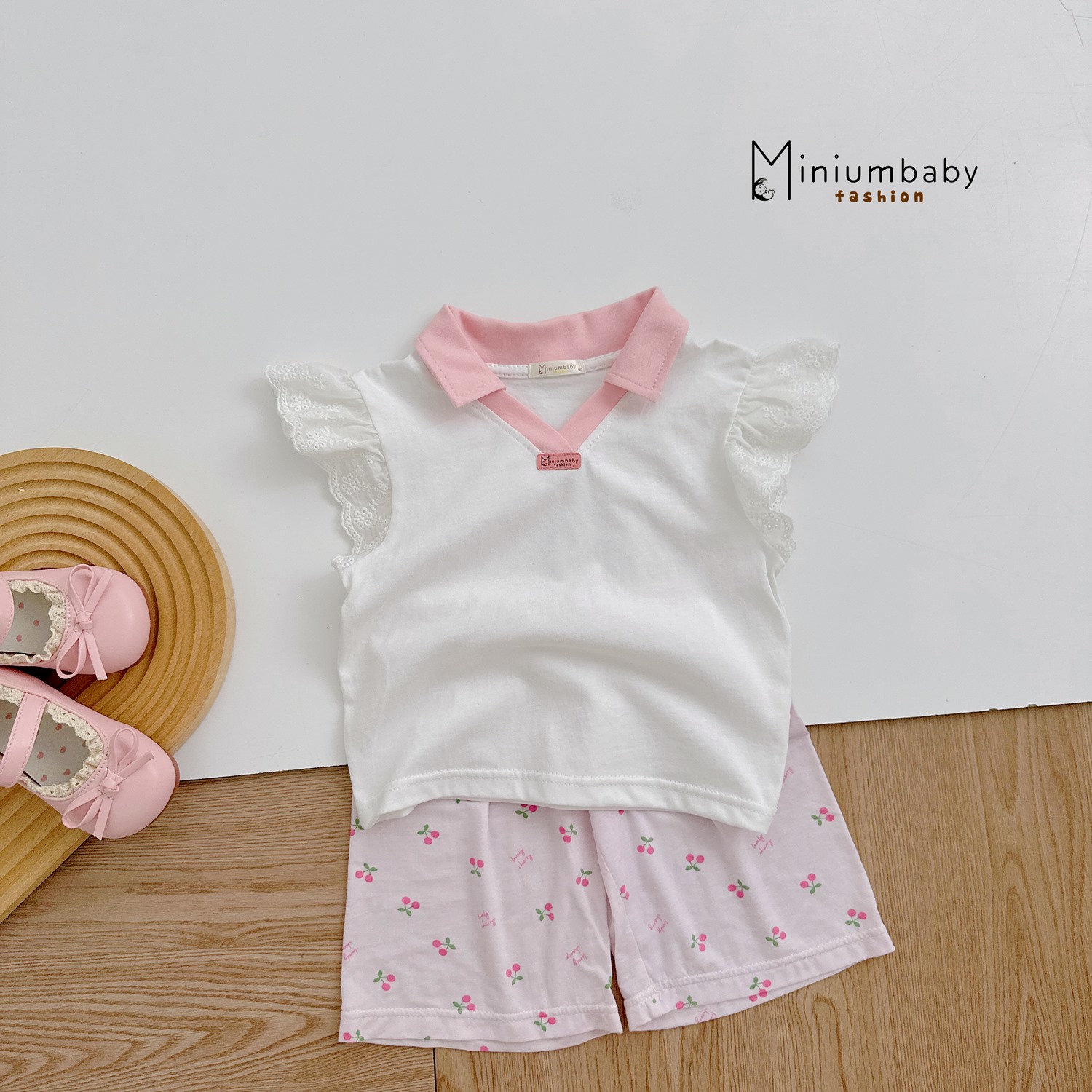 SB2352- bộ cộc cánh tiên phối cổ, tay ren trắng
