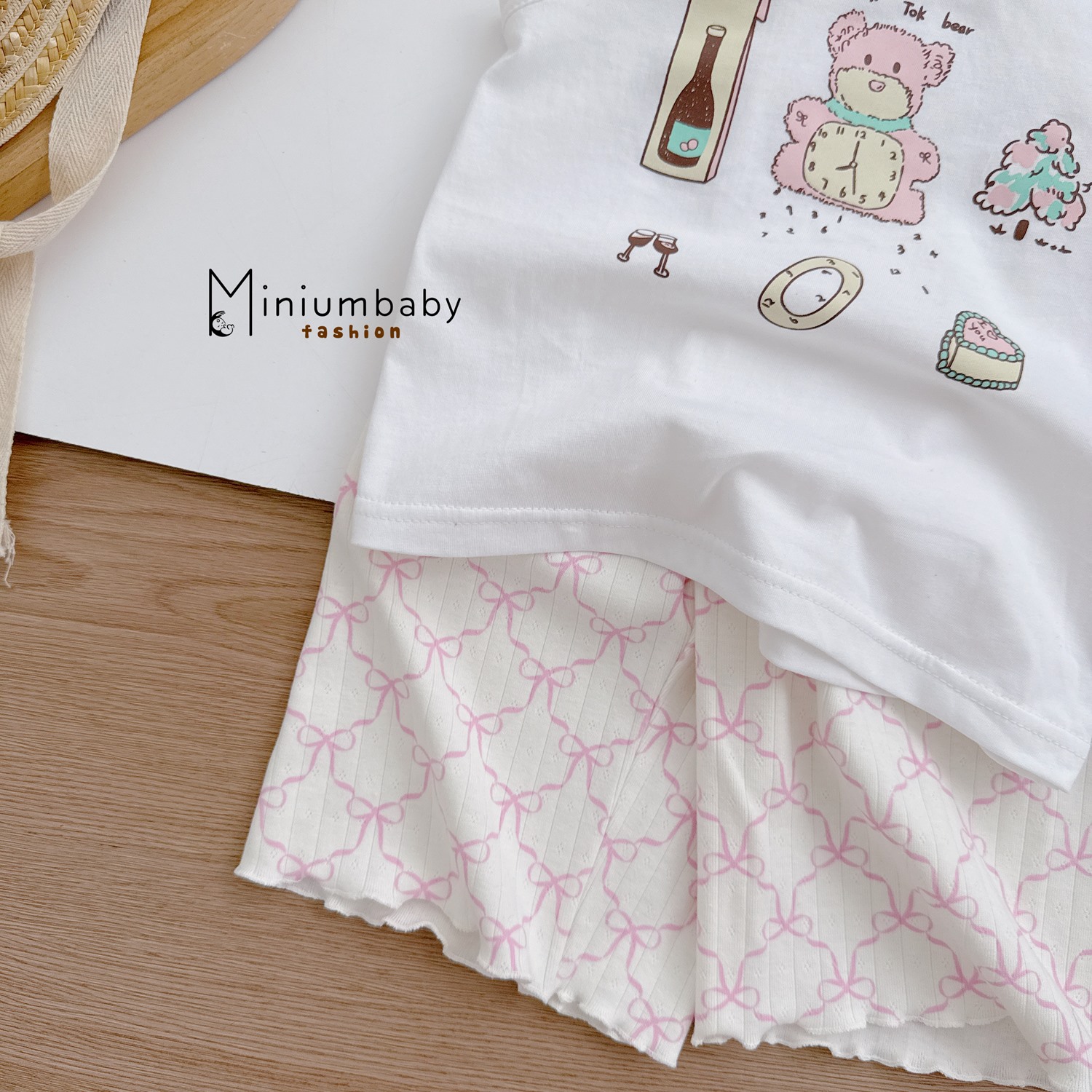 SB2357- bộ cổ yếm quần lửng in gấu đồng hồ, quần tim hoa,...