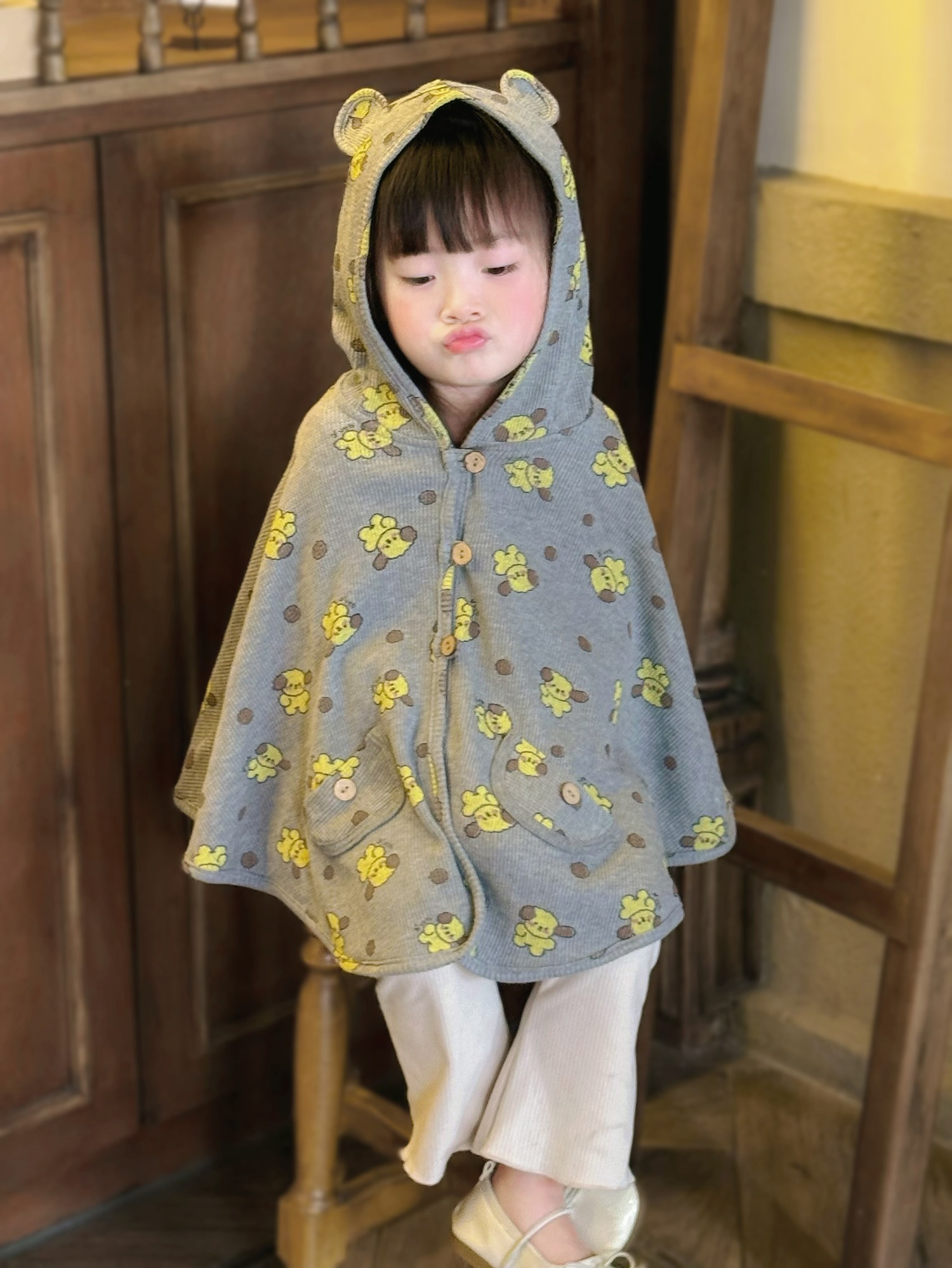 Áo choàng cánh dơi thu đông