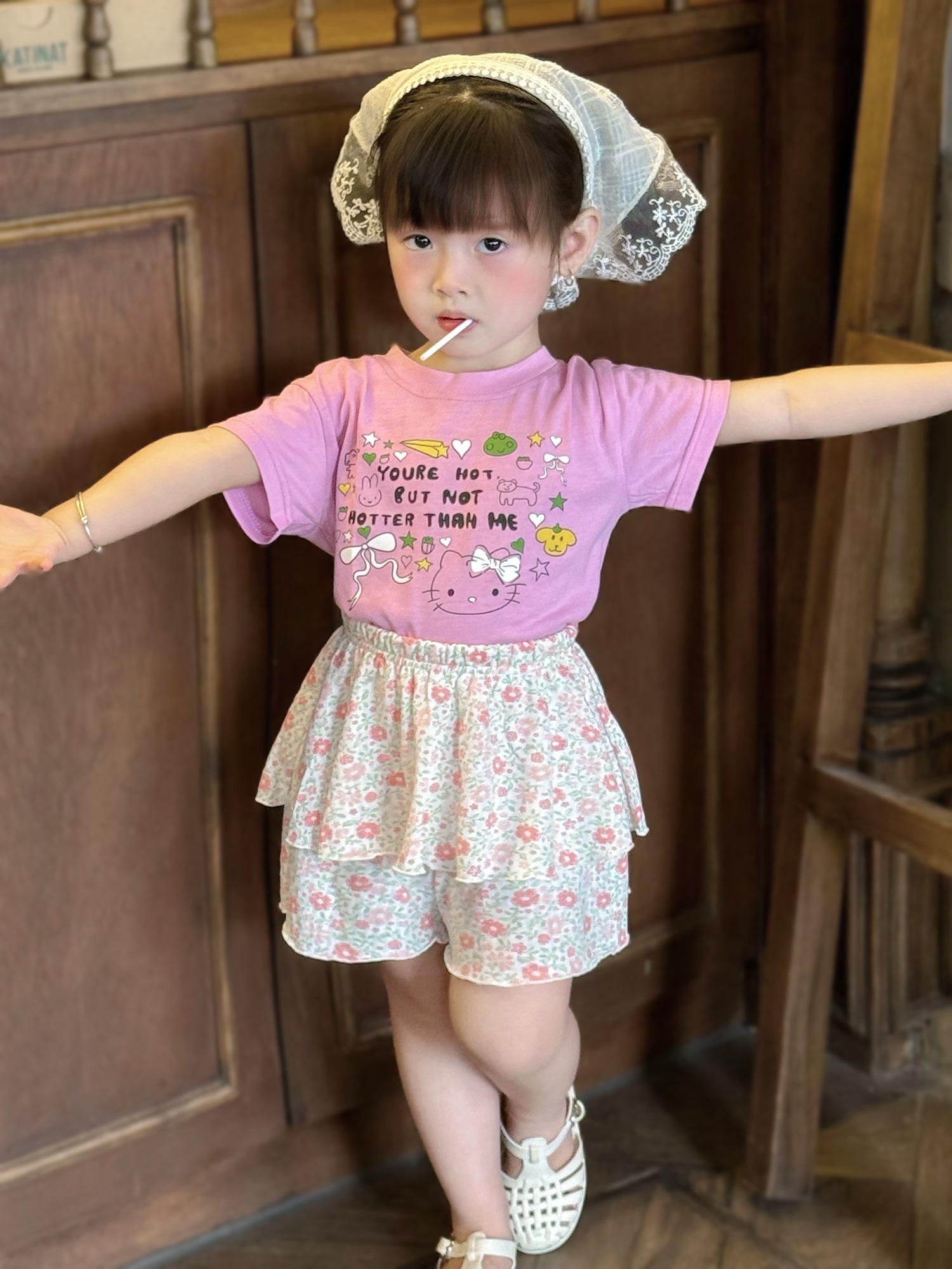 SB2302- bộ cộc tay in thân trước phối quần hoa