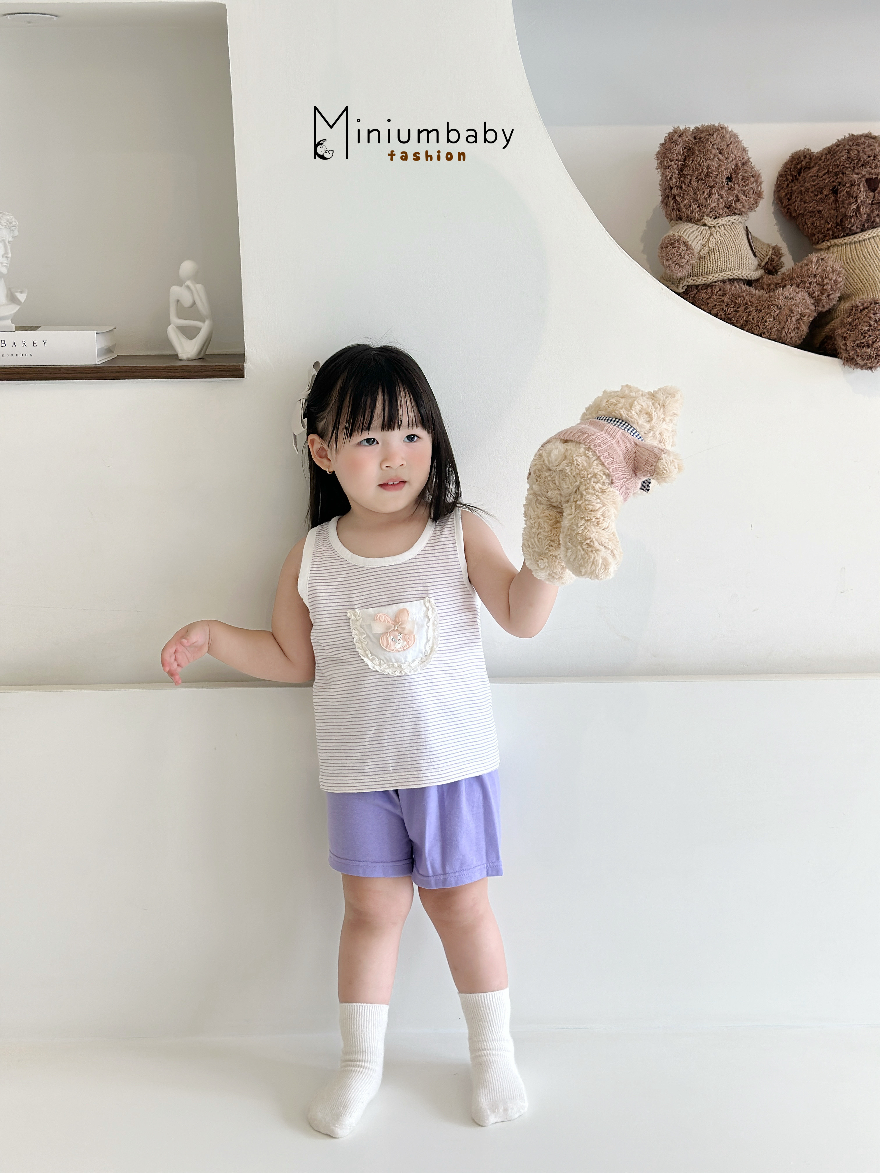 SB2355- bộ ba lỗ kẻ túi ngực giữa đính thỏ