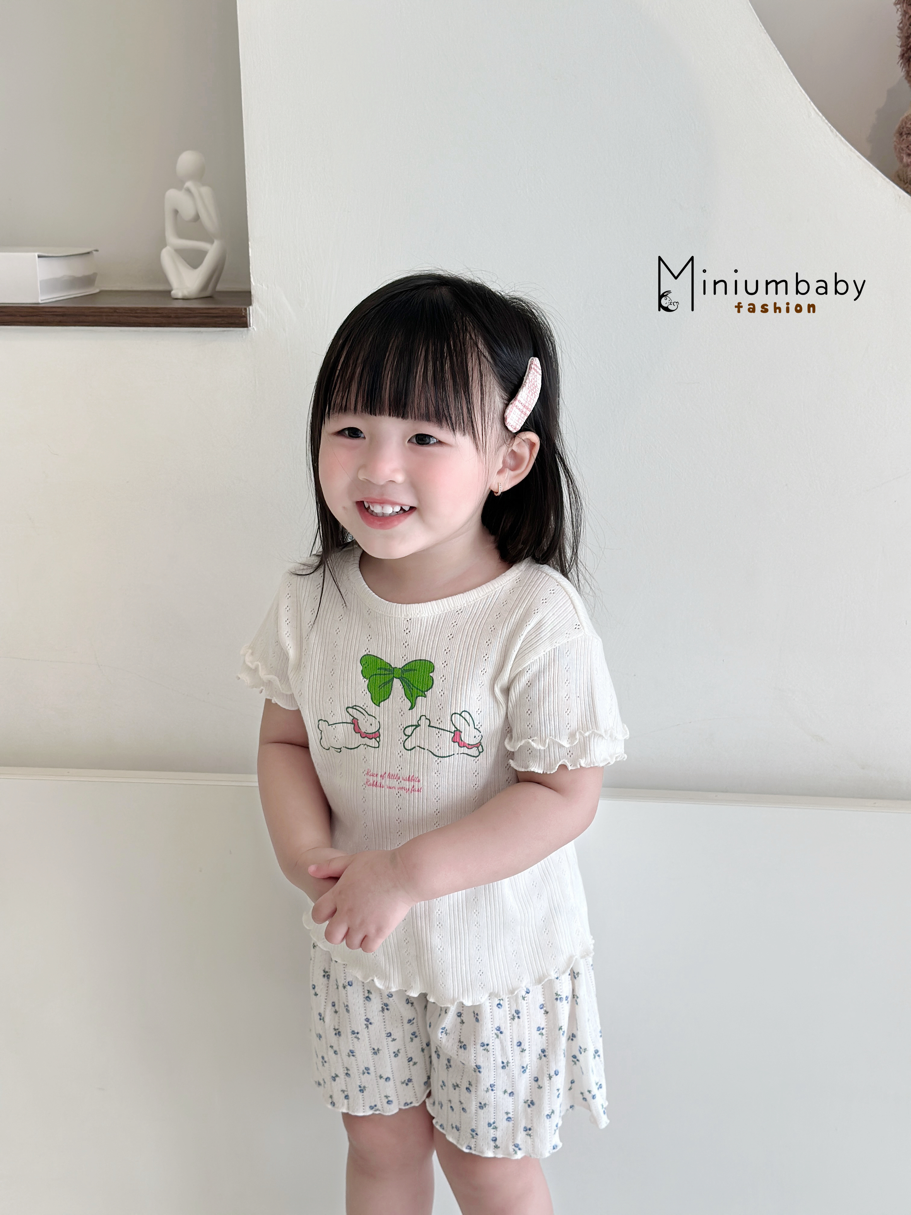 SB2347- bộ cộc tay in nơ thỏ, bèo gấu vạt áo