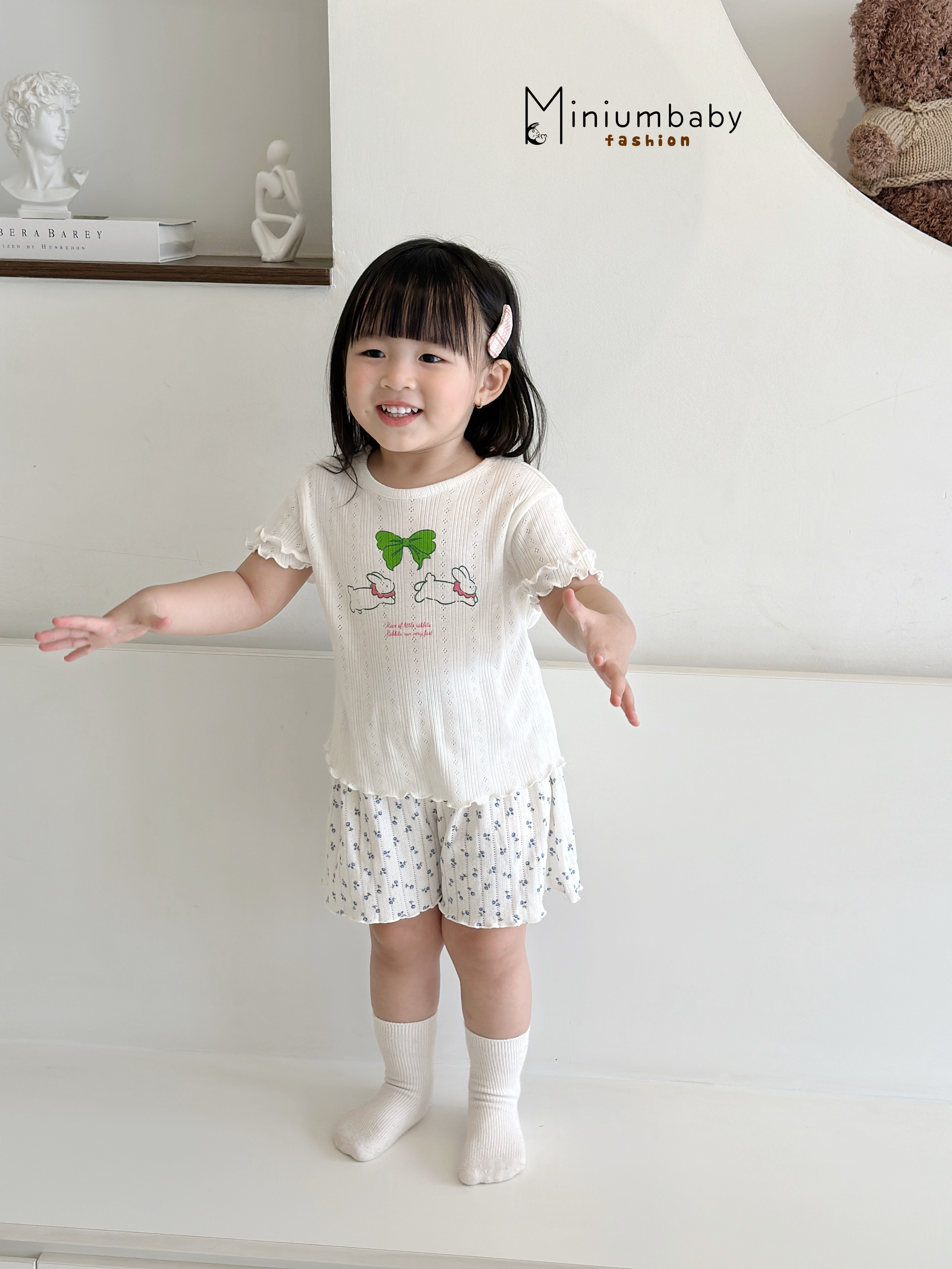 SB2347- bộ cộc tay in nơ thỏ, bèo gấu vạt áo