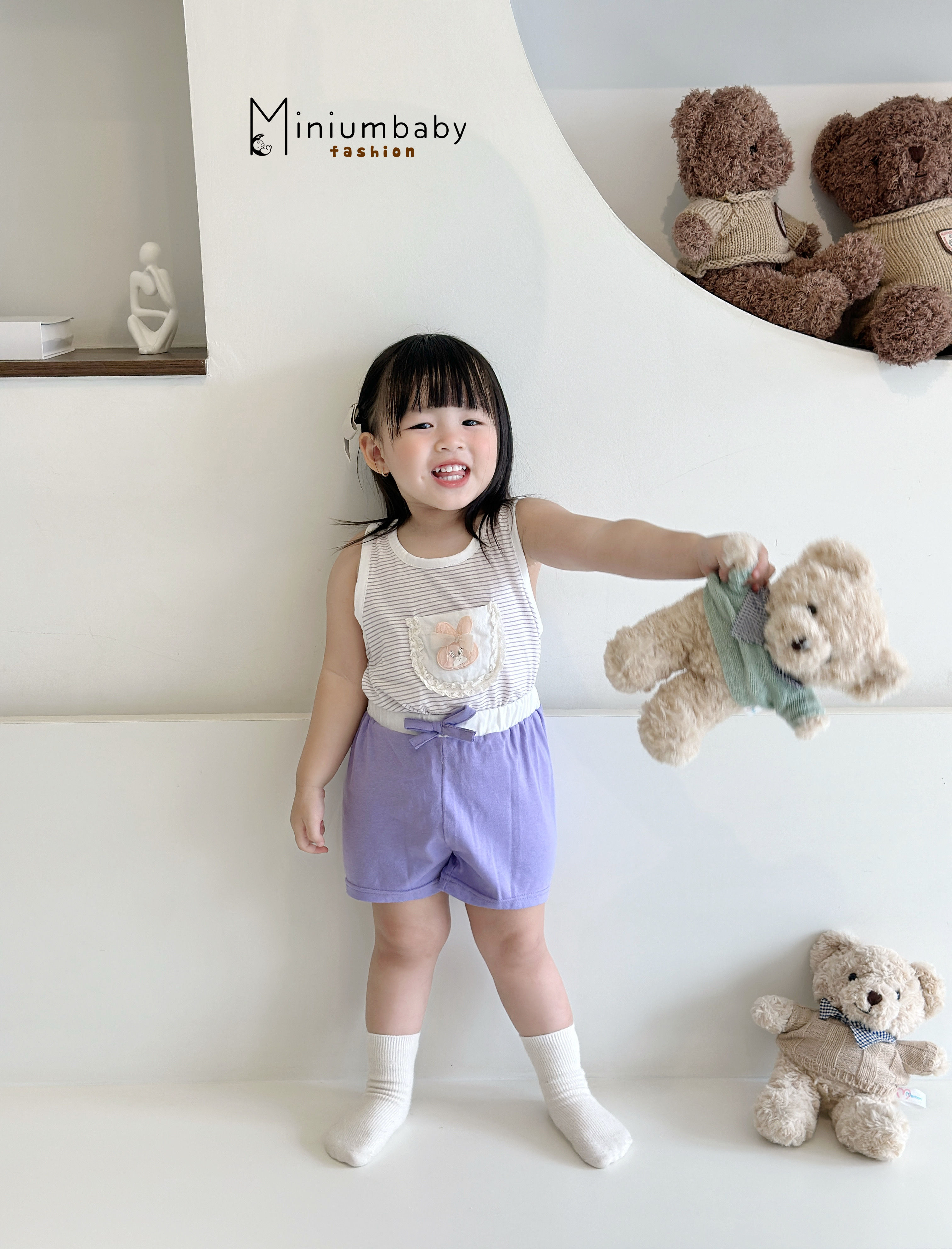 SB2355- bộ ba lỗ kẻ túi ngực giữa đính thỏ