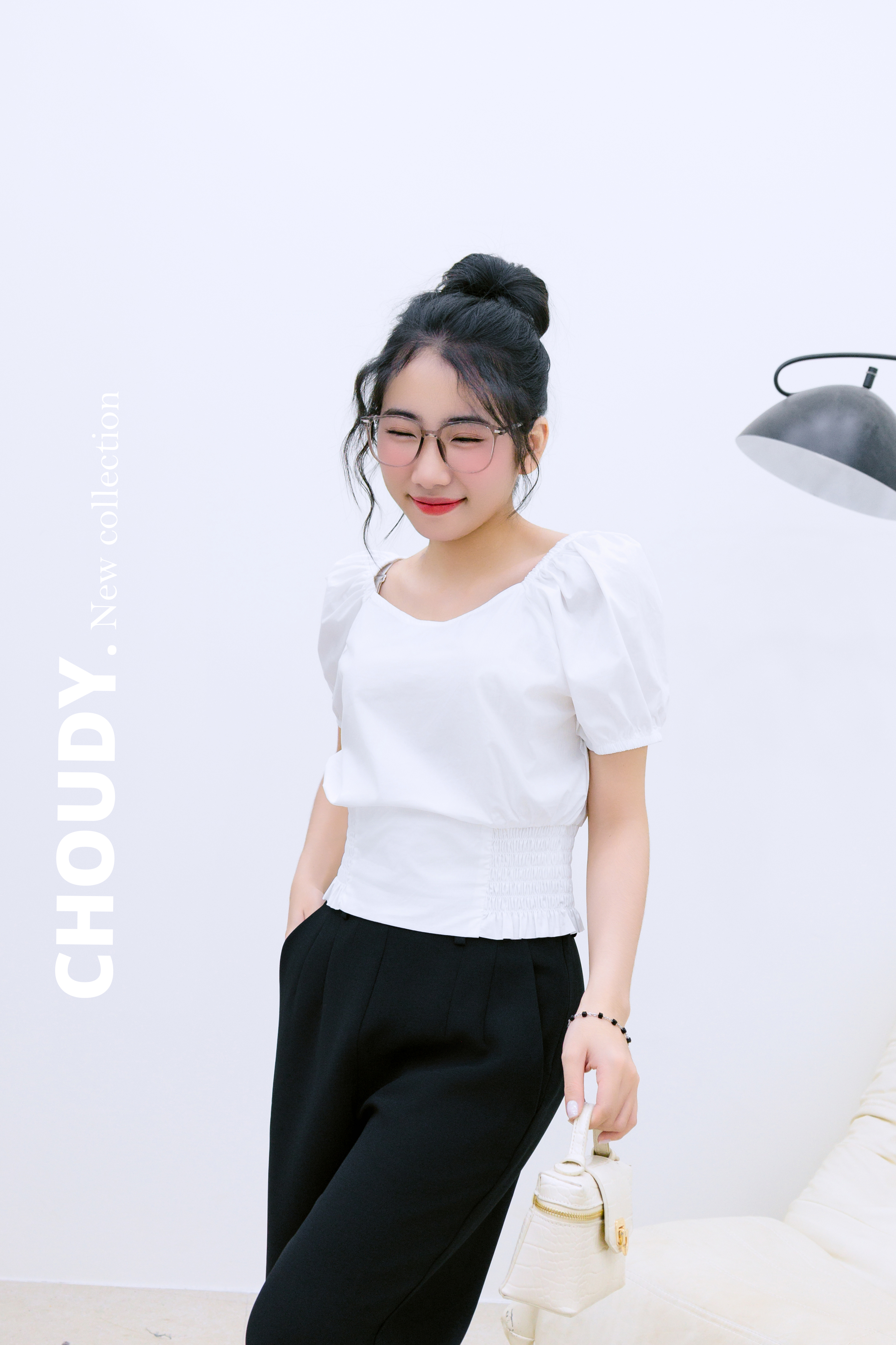 U318 ÁO KIỂU TRẮNG