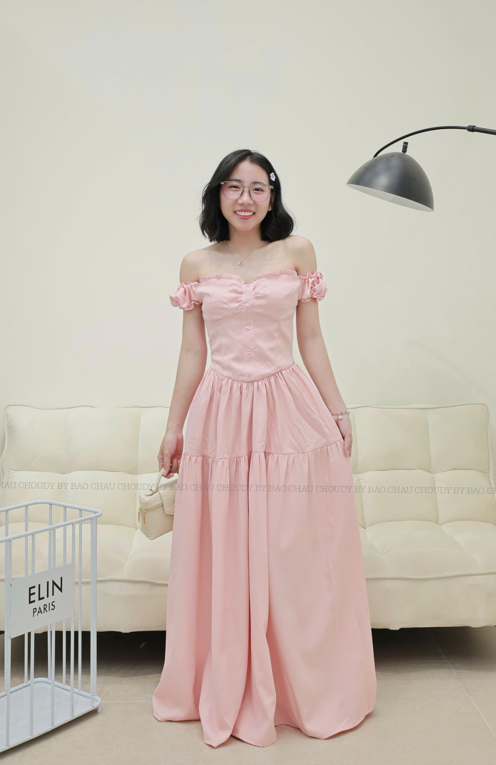 U33 ĐẦM TRỄ VAI HỒNG