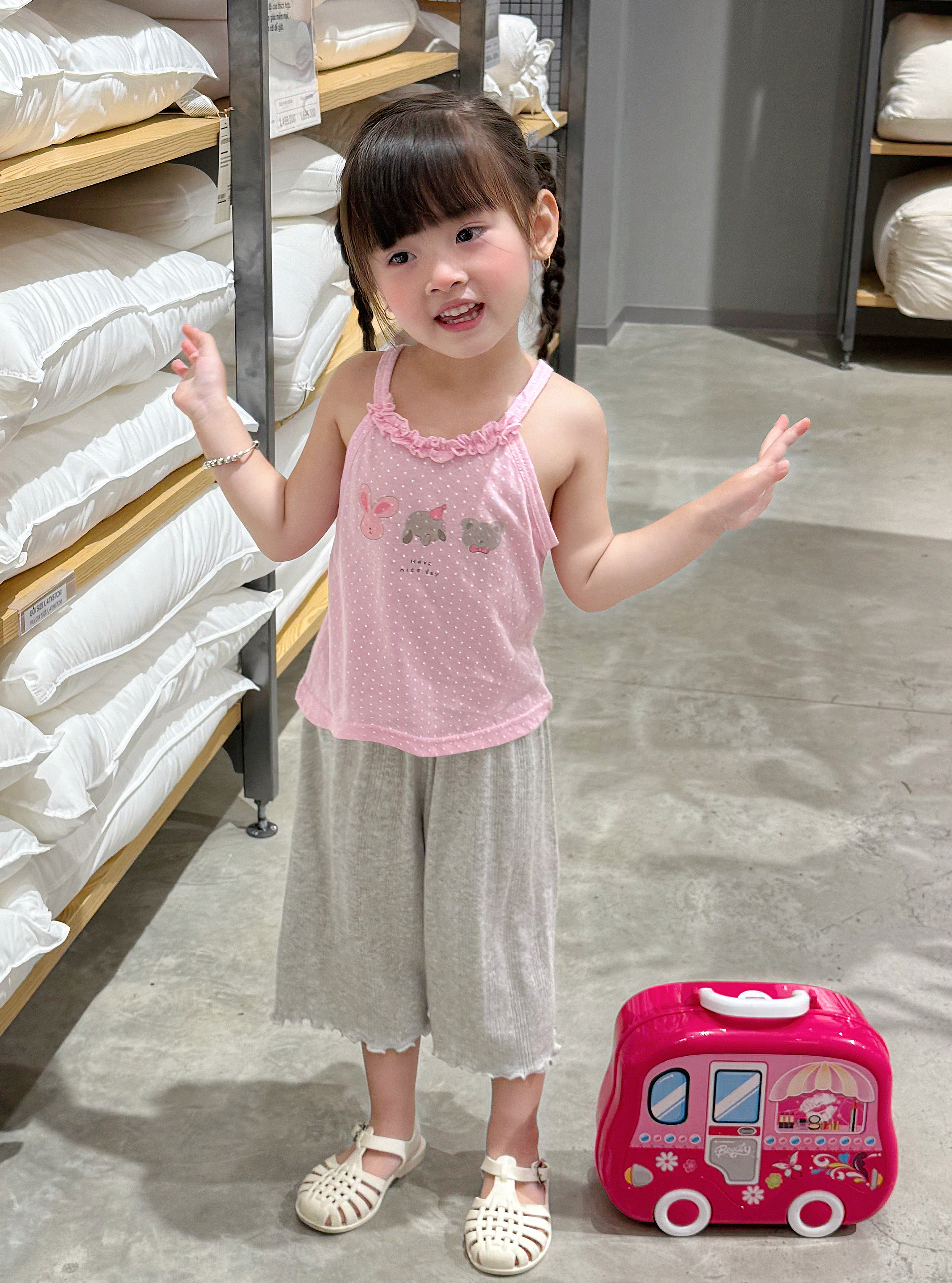 SB2430- bộ cổ yếm bé gái chấm bi in thỏ, voi, gấu
