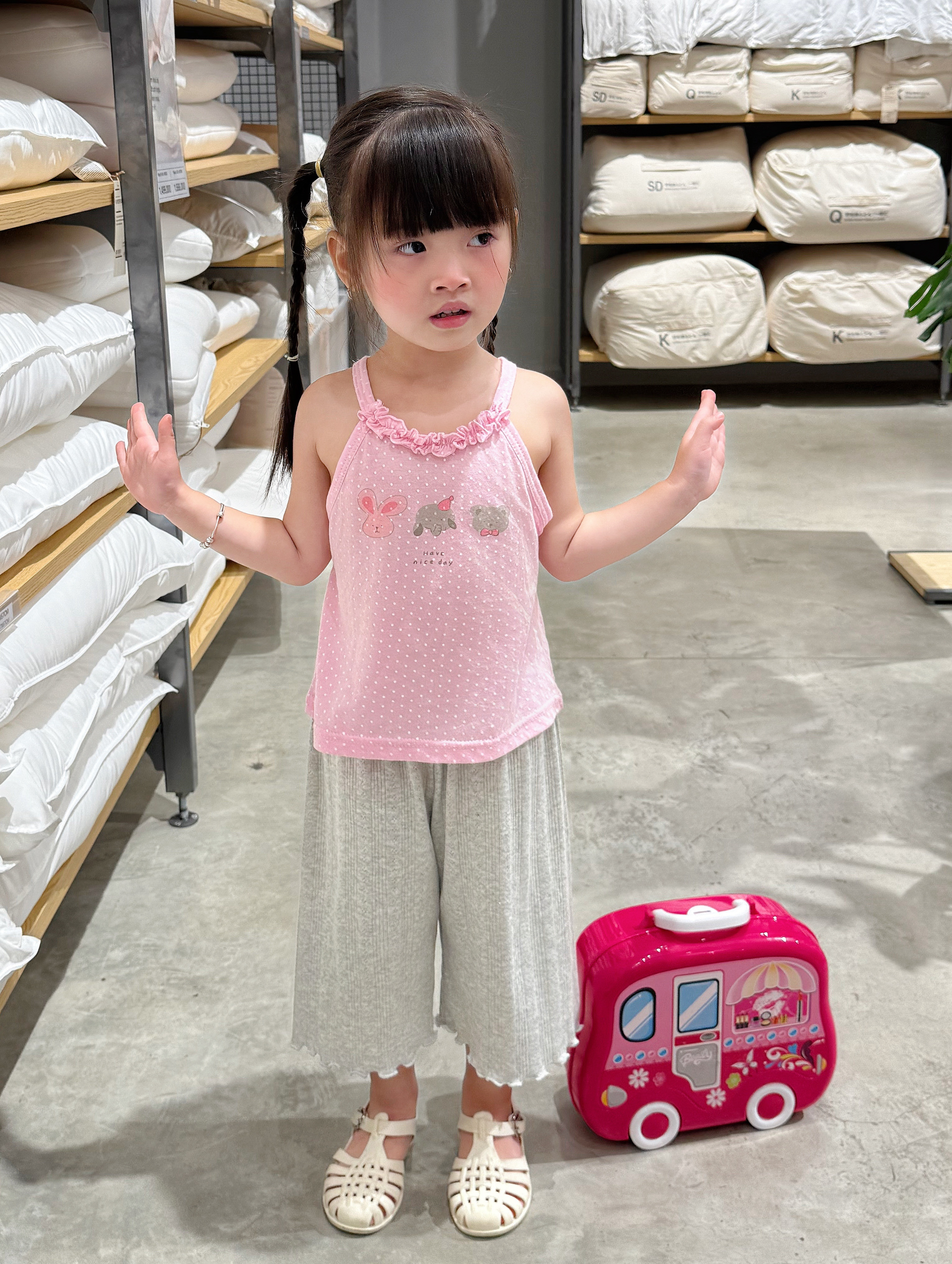 SB2430- bộ cổ yếm bé gái chấm bi in thỏ, voi, gấu