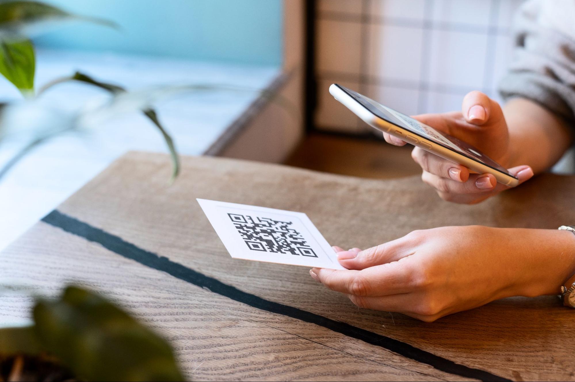 why embed WhatsApp chat on ecommerce sites
