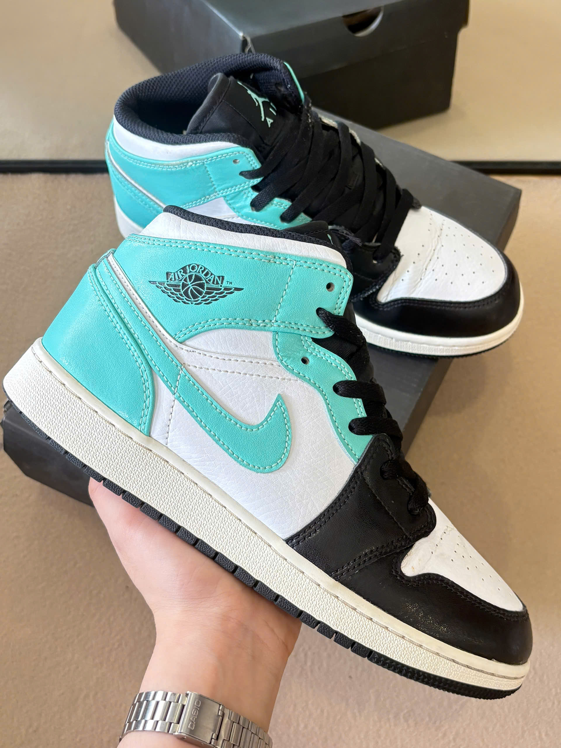 Nike Air Jordan 1 Mid GS ‘Tropical Twist’ 554725-132