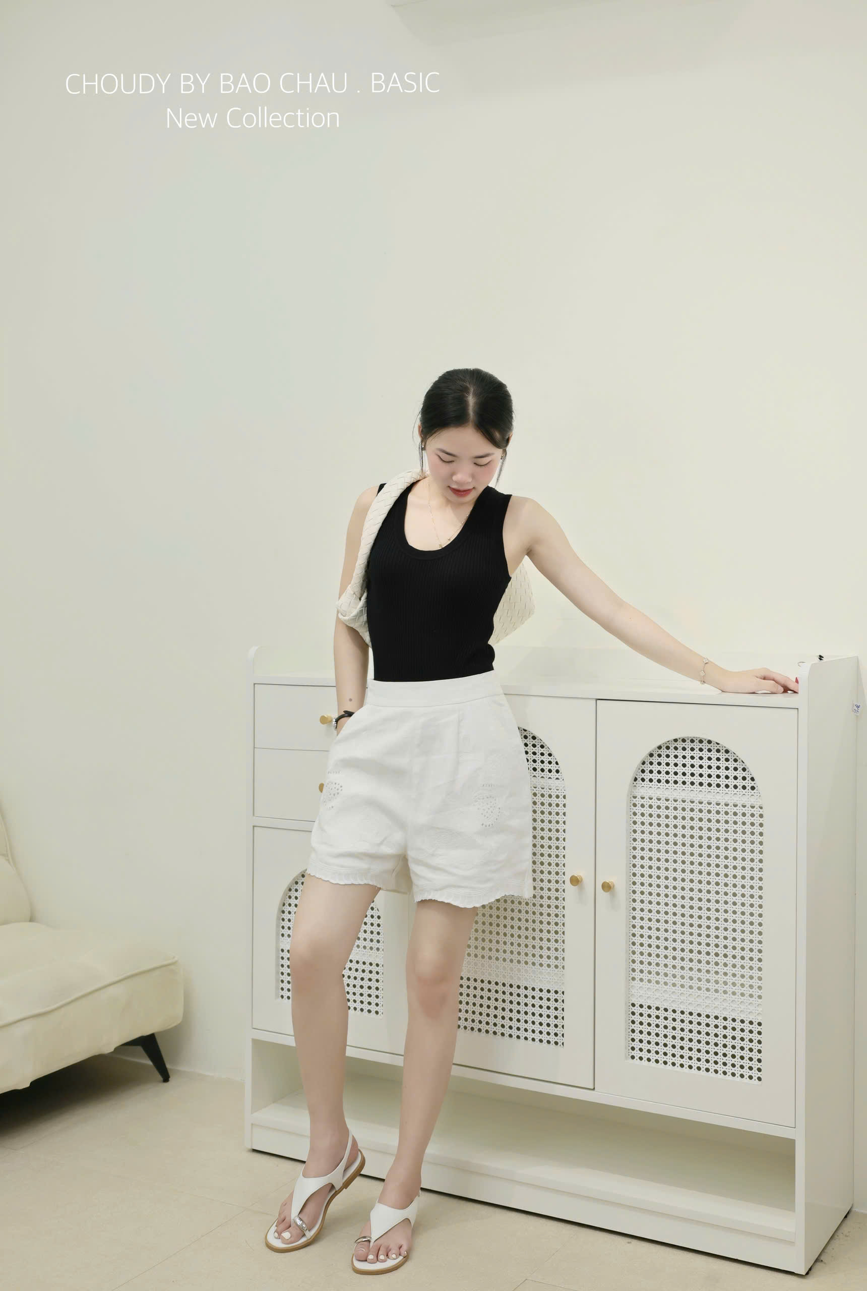 U41 QUẦN SHORT TRẮNG