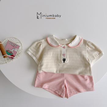SB2437- bộ cộc cổ sen phối cổ, tay đính logo mèo dưới nẹp
