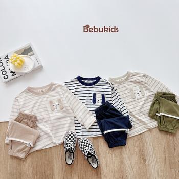 SB2414- bộ bé trai dài tay kẻ ngang túi ngực in cún đính tai