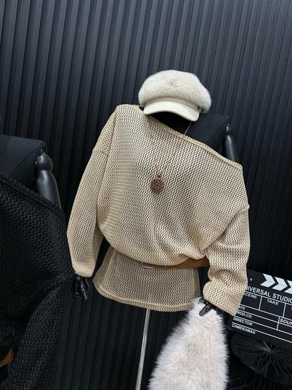 Product image - Áo len lưới lệch vai